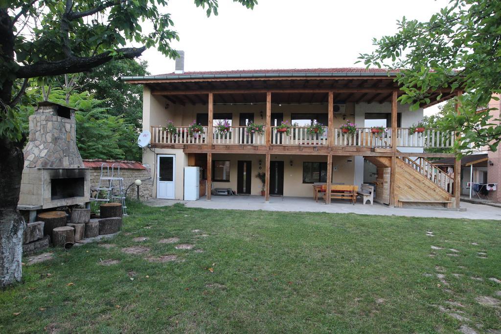 Slanchevata Kashta Hotel Krushuna Exterior foto